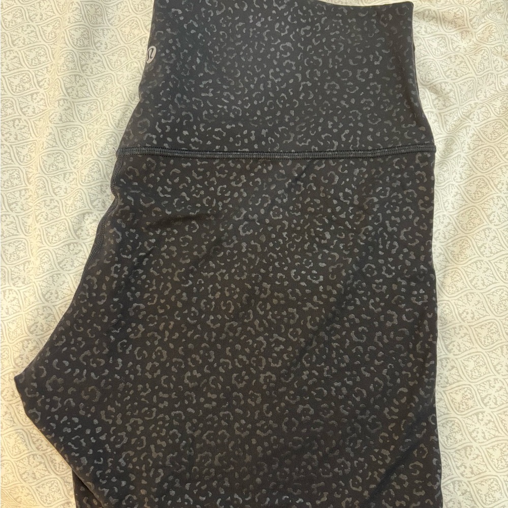 Lululemon 6” Align shorts